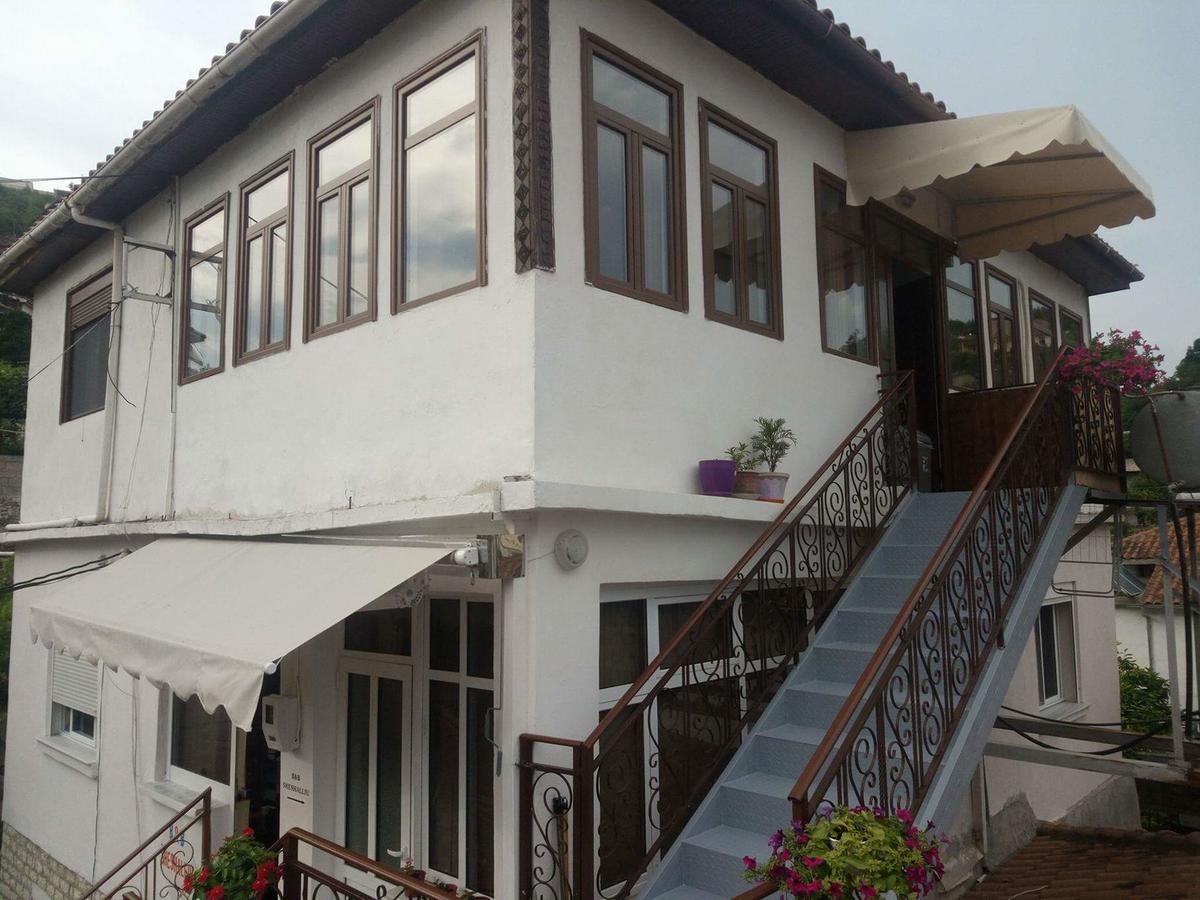 B&Bsheshalliu Берат Екстериор снимка